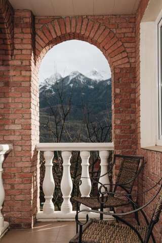 Гостевой дом Вилла Уютная Красная Поляна Люкс с видом на горы-8